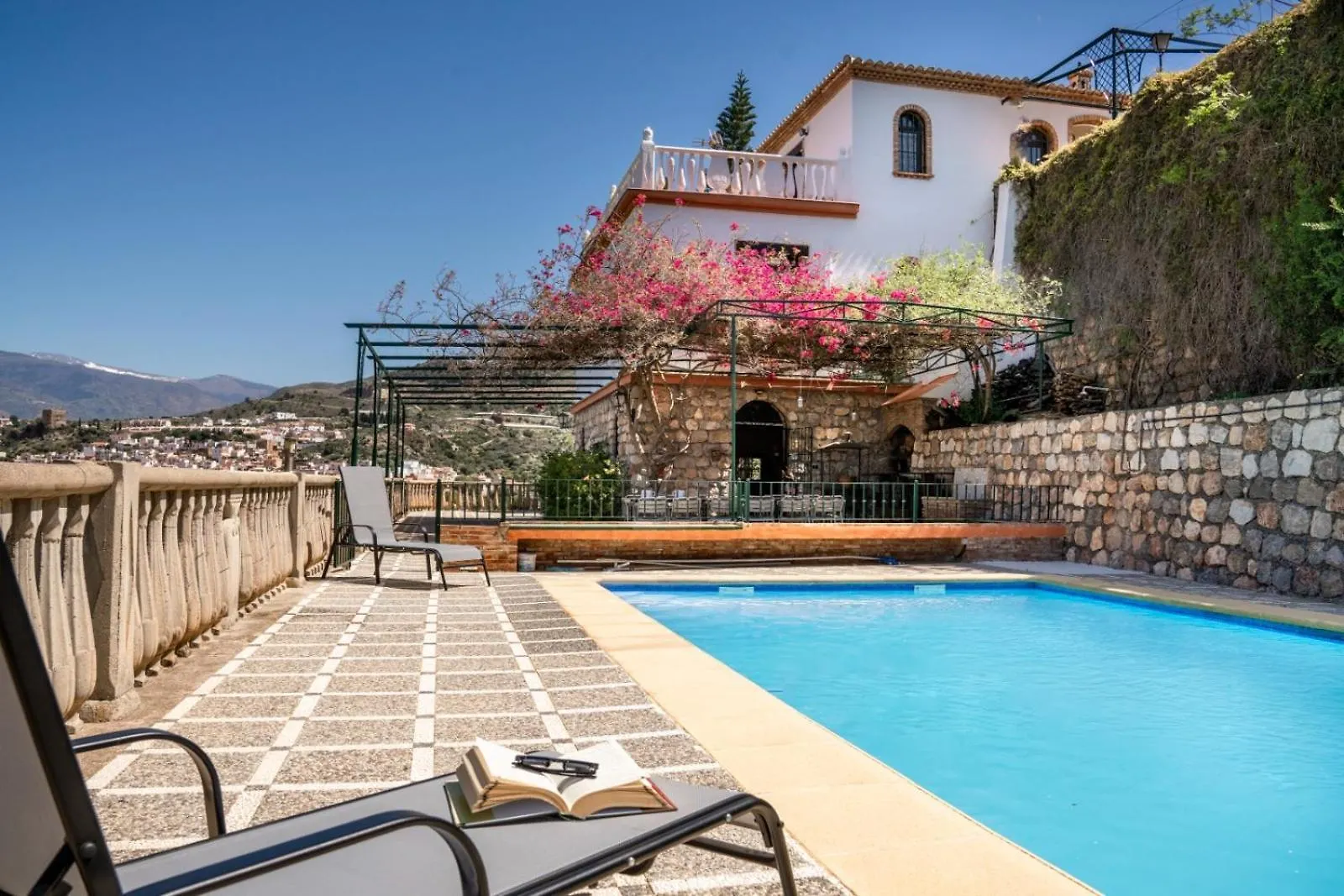 Villa Breathtaking Velez Viewpoint Vélez de Benaudalla Spanien